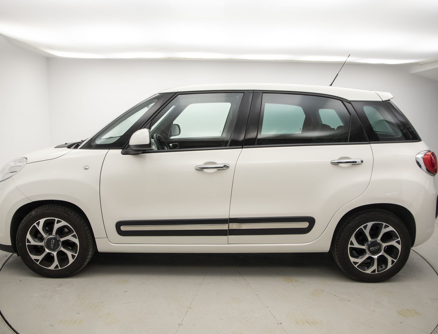 Comprar Fiat 500l 2016 1 4 16V POP STAR 95 5P CAR comprar-fiat-500l-2016-1-4-16v-pop-star-95-5p-car