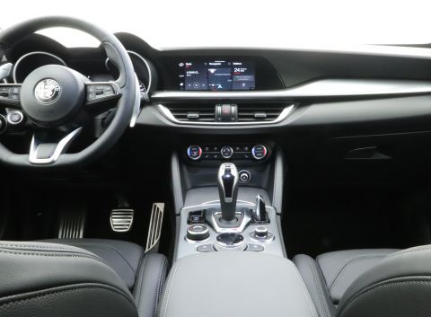 Ficha técnica de Alfa Romeo Ficha técnica de Alfa Romeo