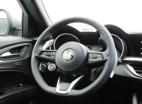 Ficha técnica de Alfa Romeo Ficha técnica de Alfa Romeo