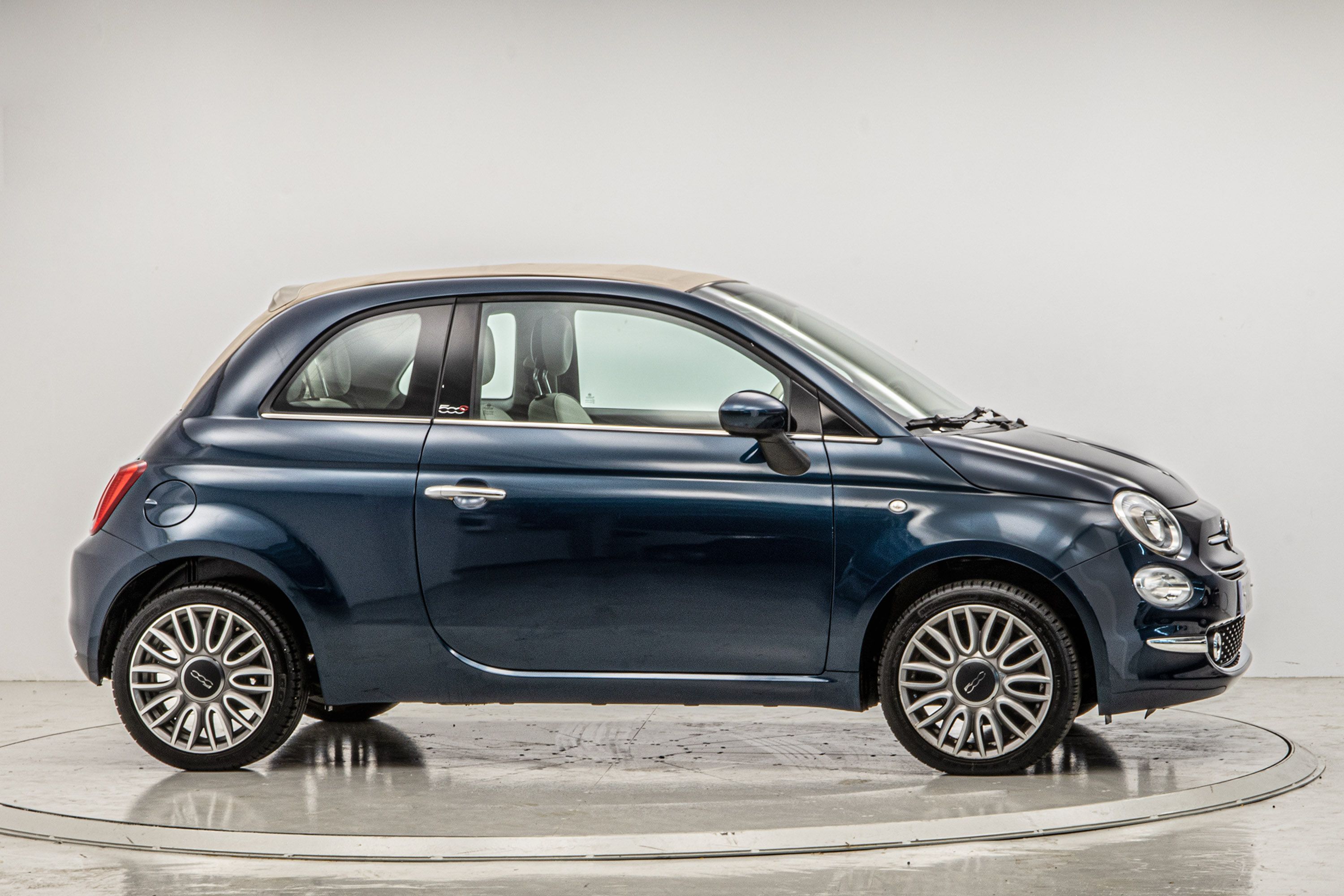 Comprar Fiat 500 2018 cabrio 1.2 LOUNGE EU6 69 2P CAR&Ü