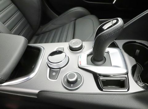 Ficha técnica de Alfa Romeo Ficha técnica de Alfa Romeo