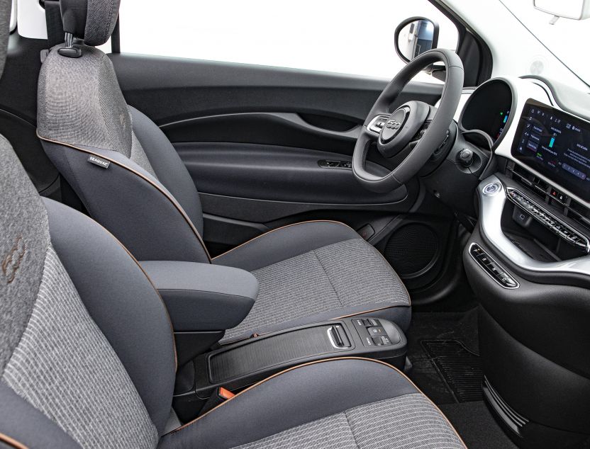 Interior de Fiat 500e