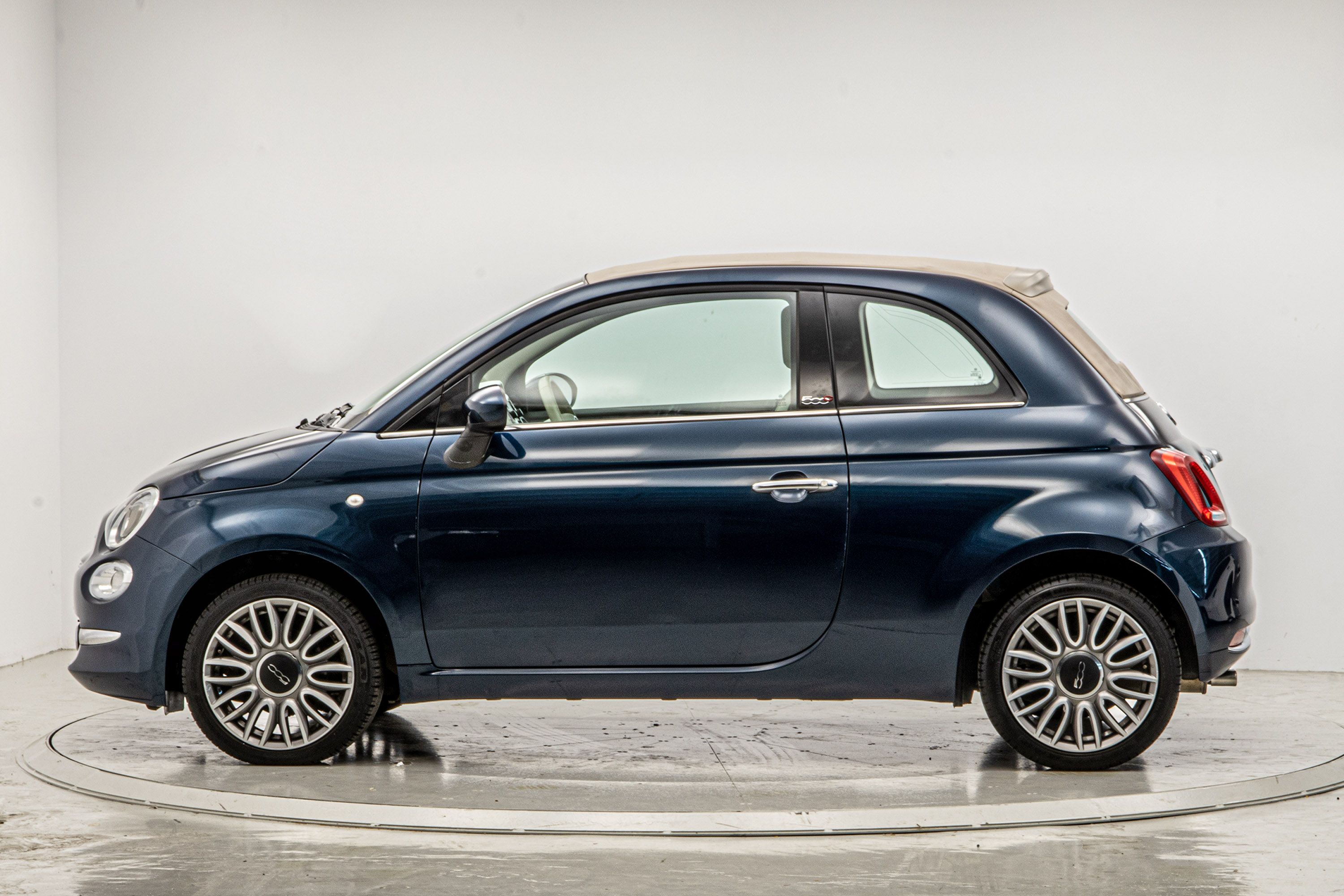 Comprar Fiat 500 2018 cabrio 1.2 LOUNGE EU6 69 2P CAR&Ü