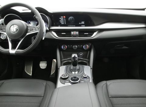 Ficha técnica de Alfa Romeo Ficha técnica de Alfa Romeo