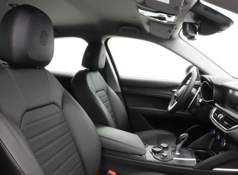 Ficha técnica de Alfa Romeo Ficha técnica de Alfa Romeo