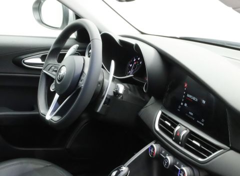 Ficha técnica de Alfa Romeo Ficha técnica de Alfa Romeo
