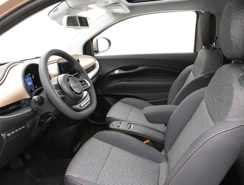 Interior de Fiat 500e