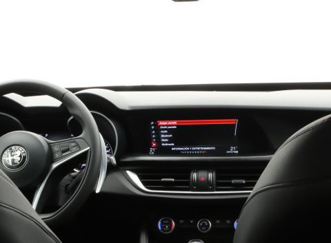Ficha técnica de Alfa Romeo Ficha técnica de Alfa Romeo
